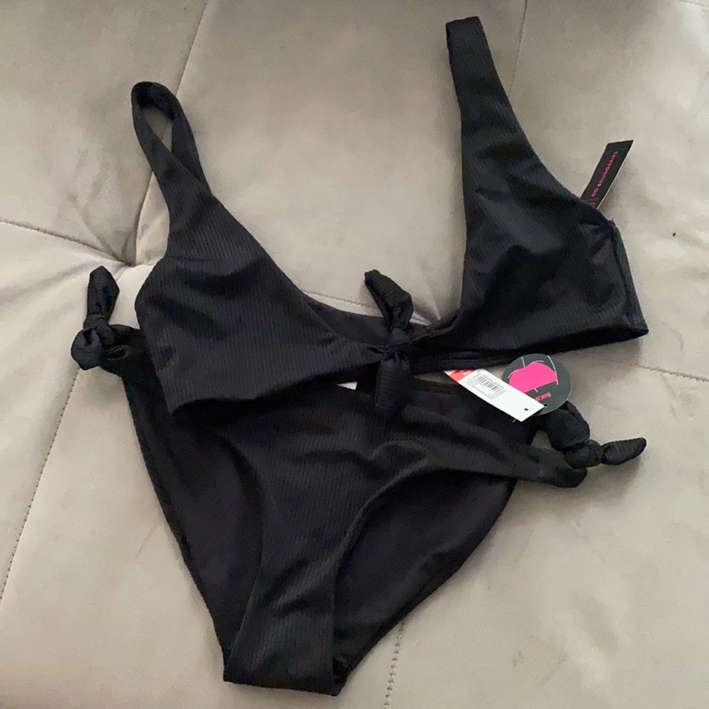 NWT BASIC BLACK BIKINI